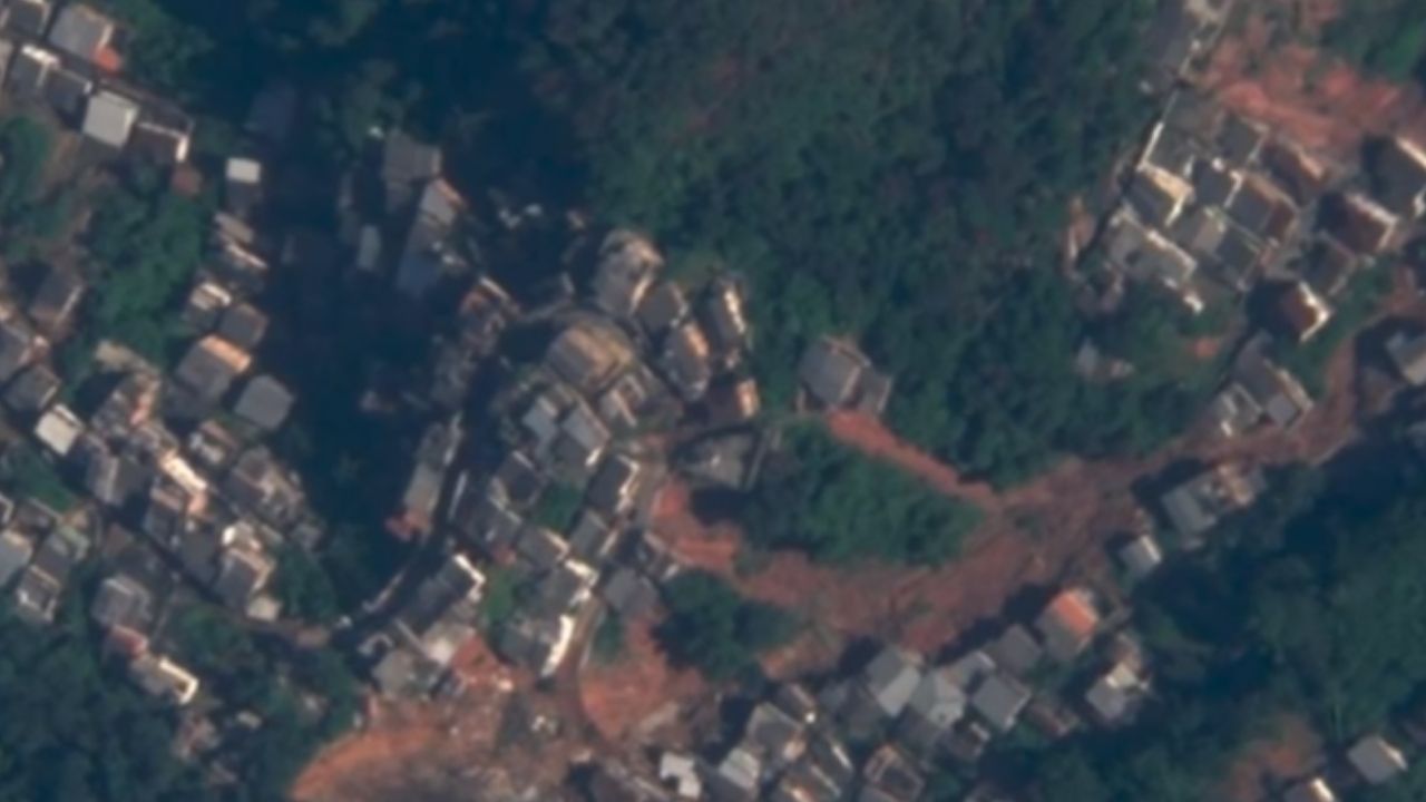 Imagens de satélite mostram Petrópolis antes e depois da tragédia