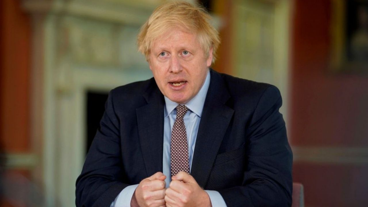 Rússia está planejando “a maior guerra na Europa desde 1945”, diz Boris Johnson