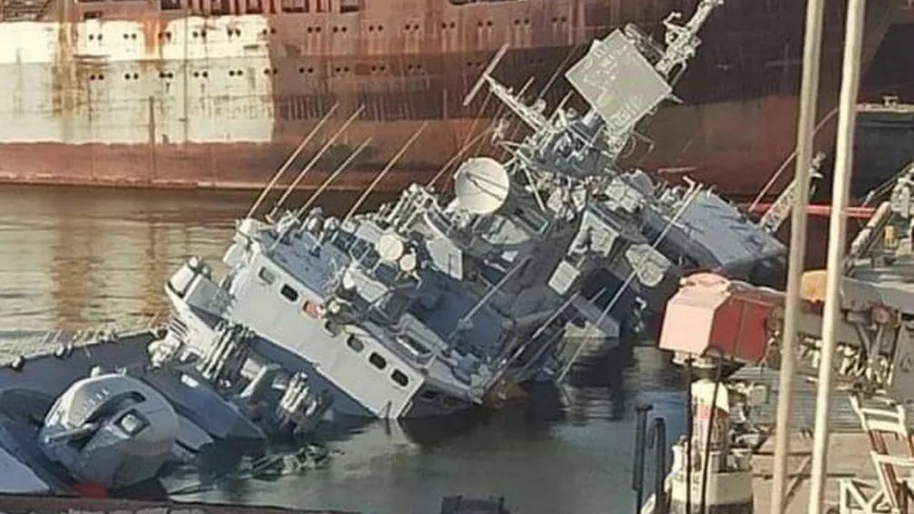 Ucranianos afundam seu maior navio de guerra para que não seja tomado pelos russos