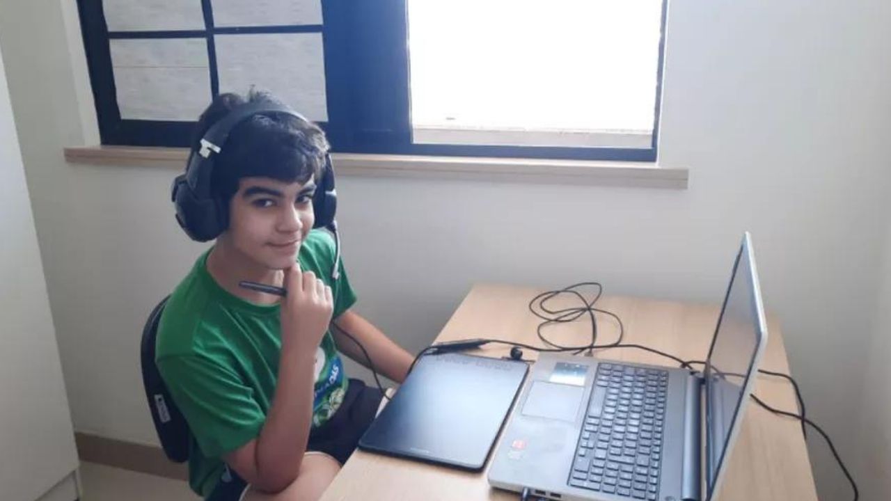 Estudante de 13 anos é aprovado em 1º lugar em curso de Direito no RJ