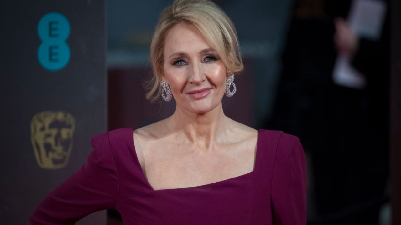 J. K. Rowling ataca novamente direitos de pessoas trans