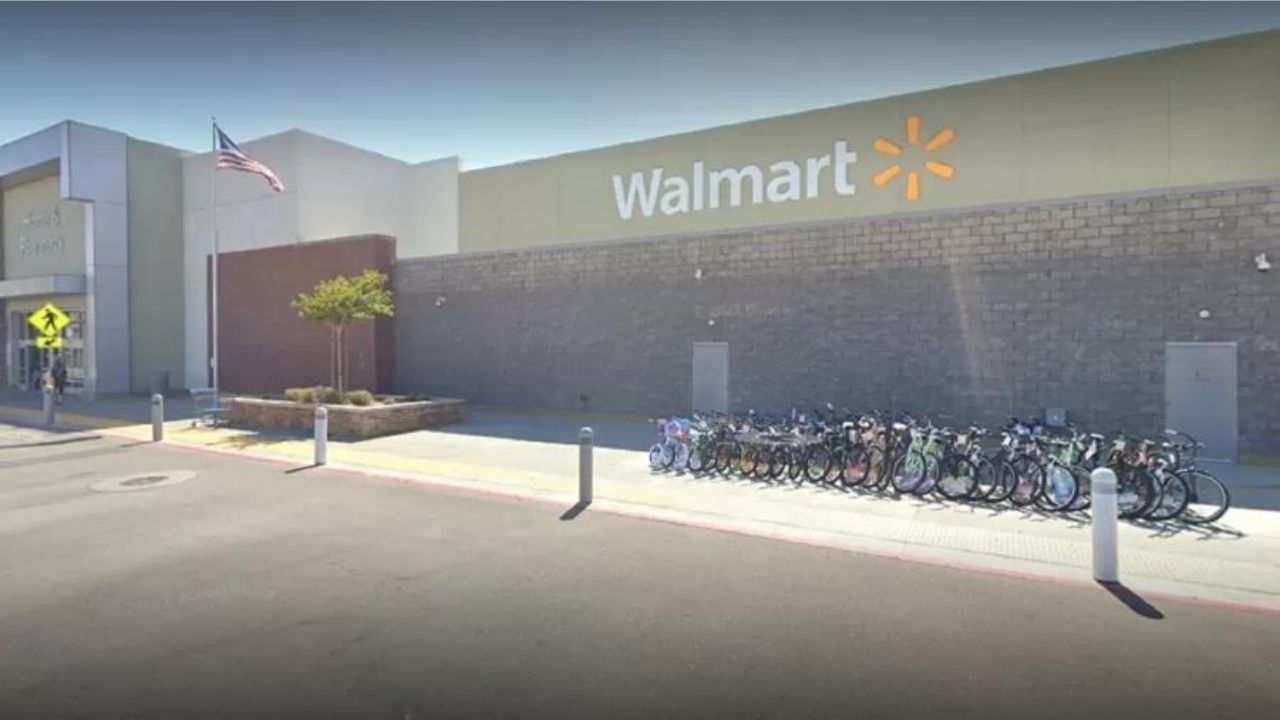 Adolescentes se ferem ao manusear arma e provocam pânico em supermercado