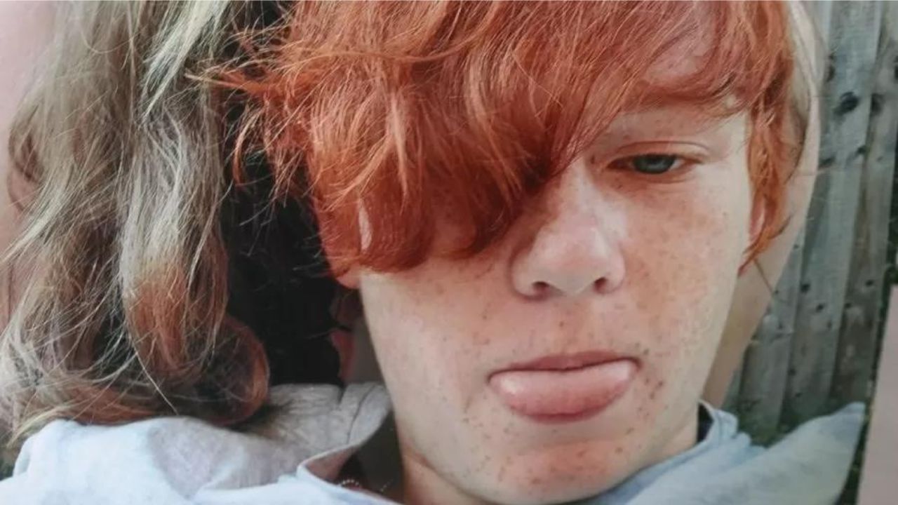 Adolescente morre esmagado em parque de diversões na Inglaterra