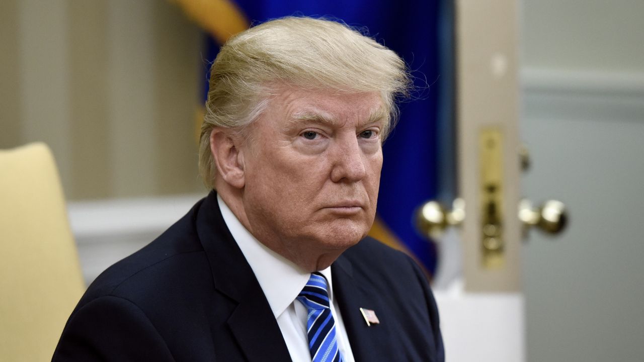 ‘Simplesmente não vou sair’, teria dito Trump ao perder eleição