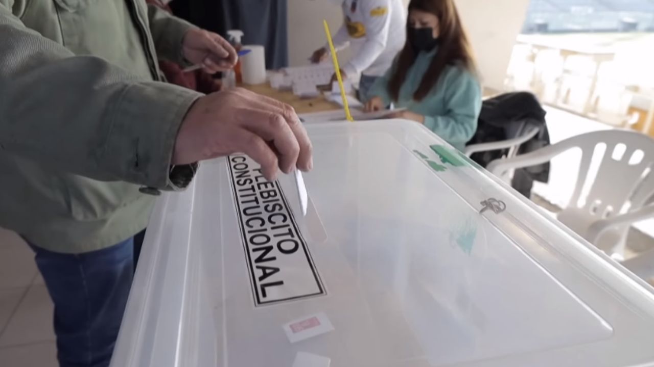 Partidos retomam negociações para escrever nova Constituição no Chile