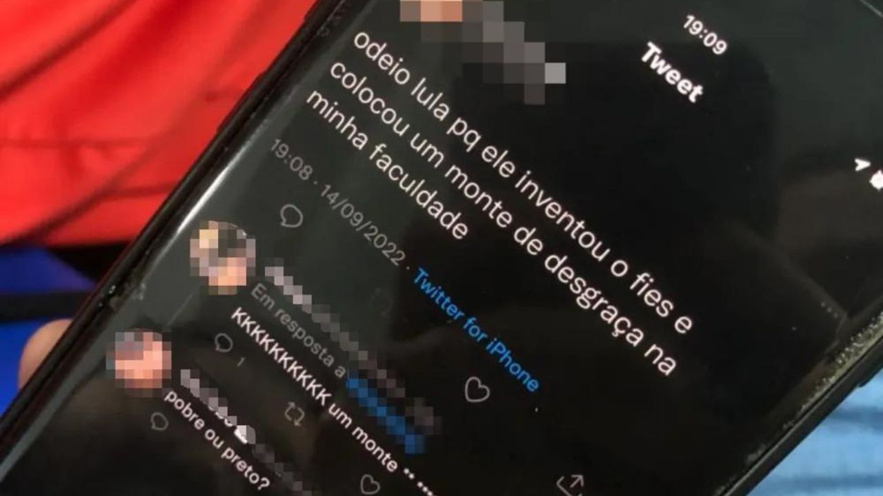 Jovem é expulsa de faculdade após publicação racista: ‘Odeio Lula por ter criado o Fies’