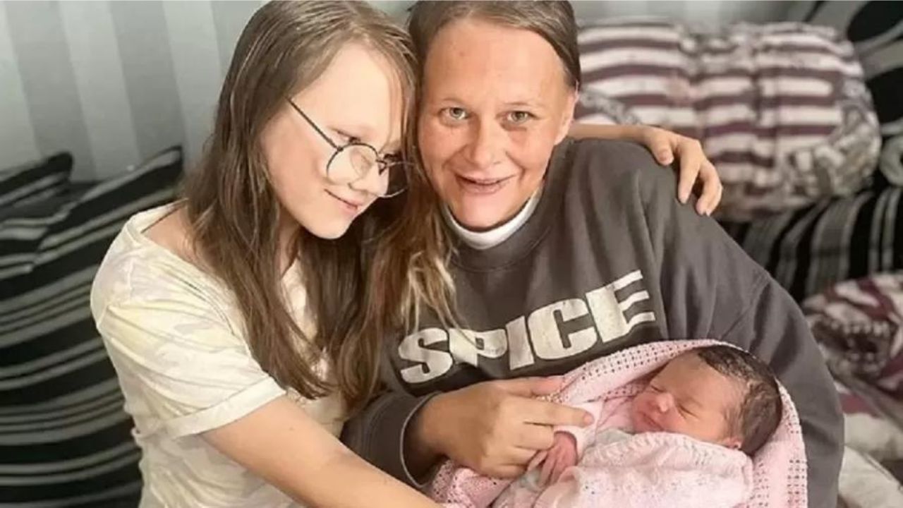 Inglesa dá à luz duas vezes no dia de seu aniversário