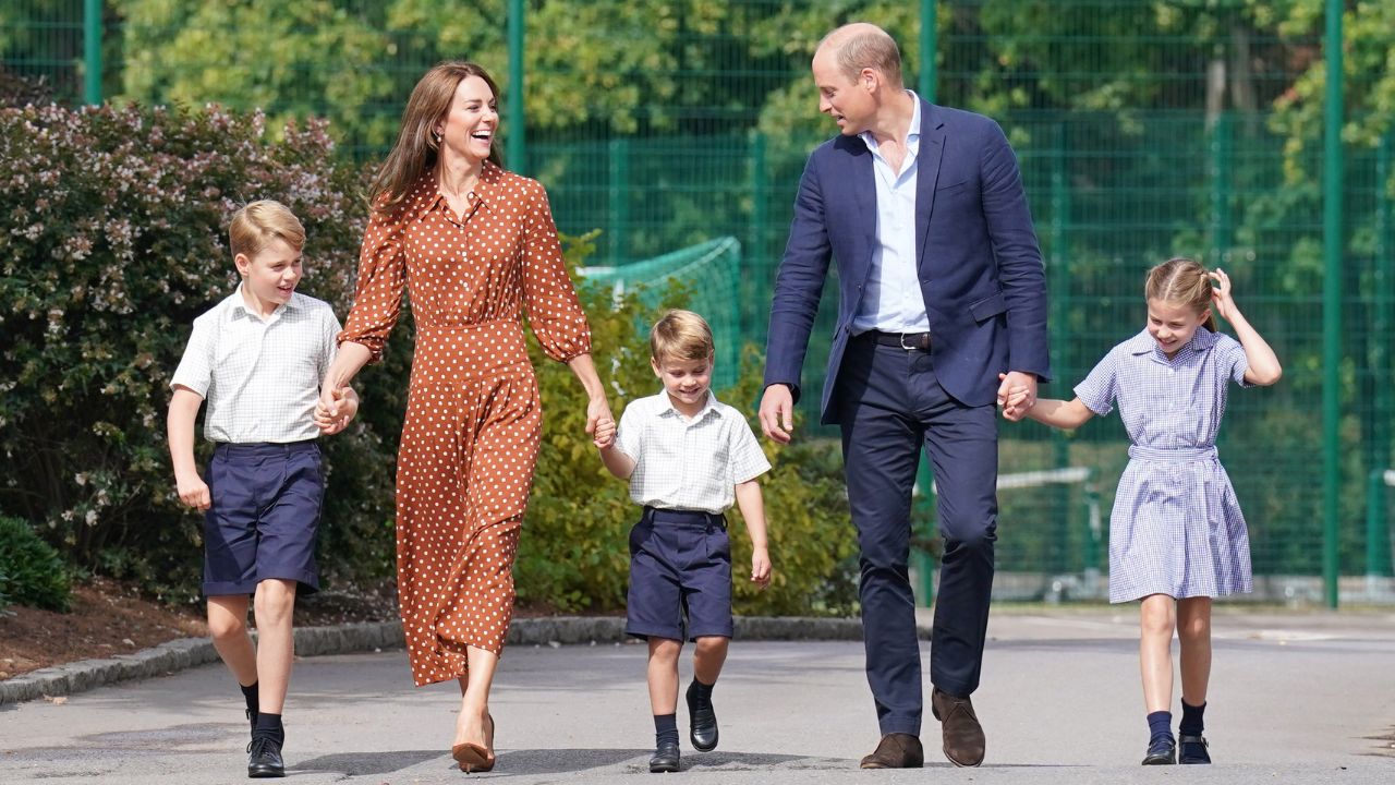 Príncipe William deixou claro aos filhos que Camilla não é avó deles, diz livro