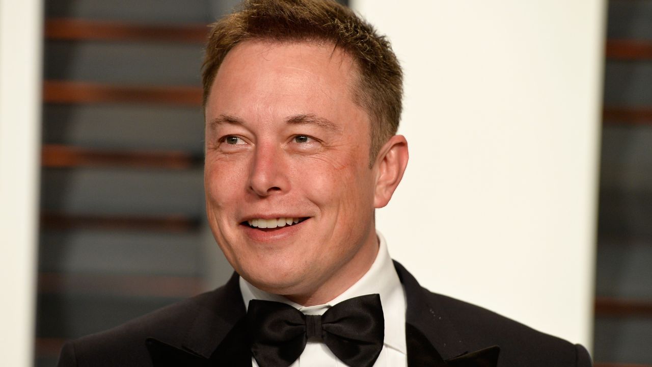 Após demissões, Elon Musk é agora o único diretor do Twitter