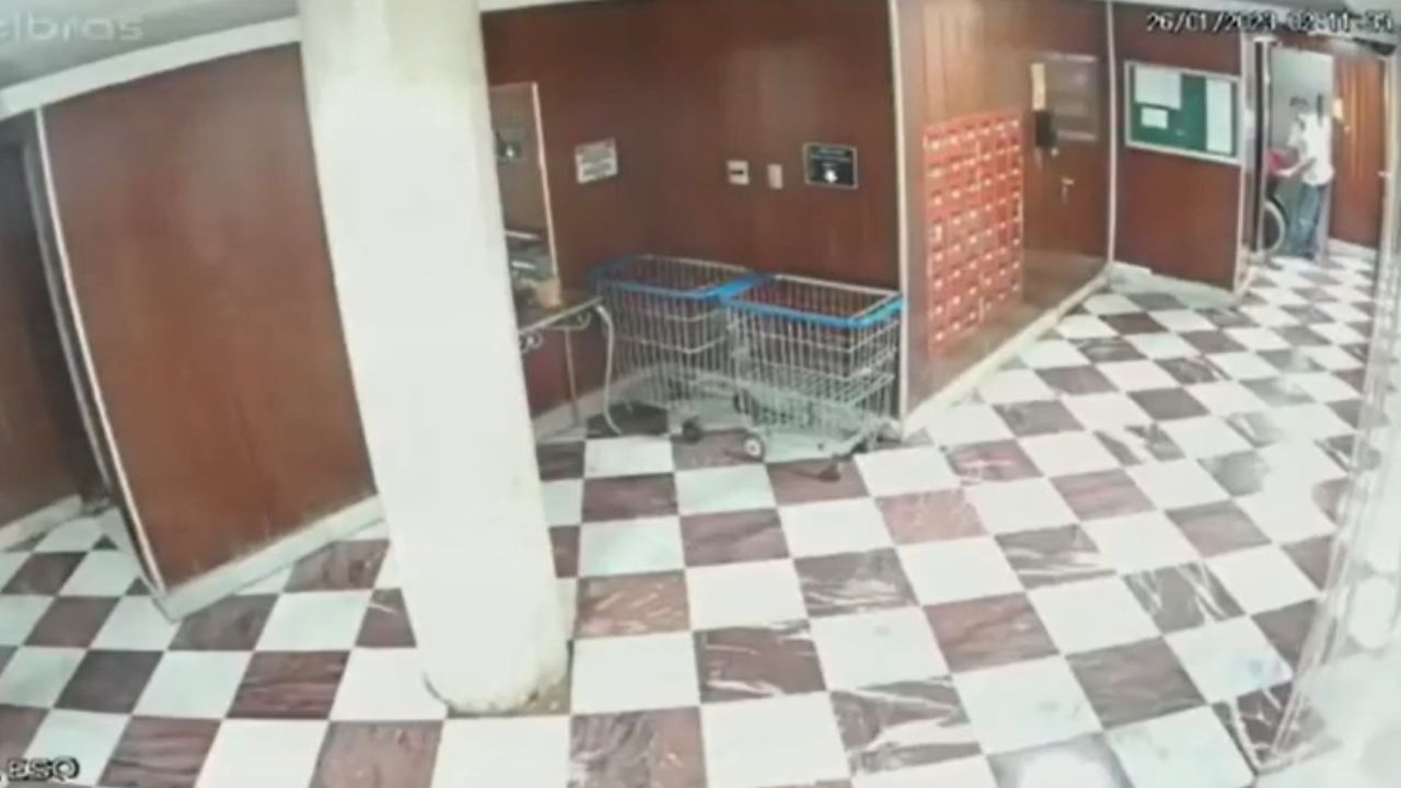 Mãe e filho idosos são dopados, assassinados e retirados de casa em cadeira de rodas