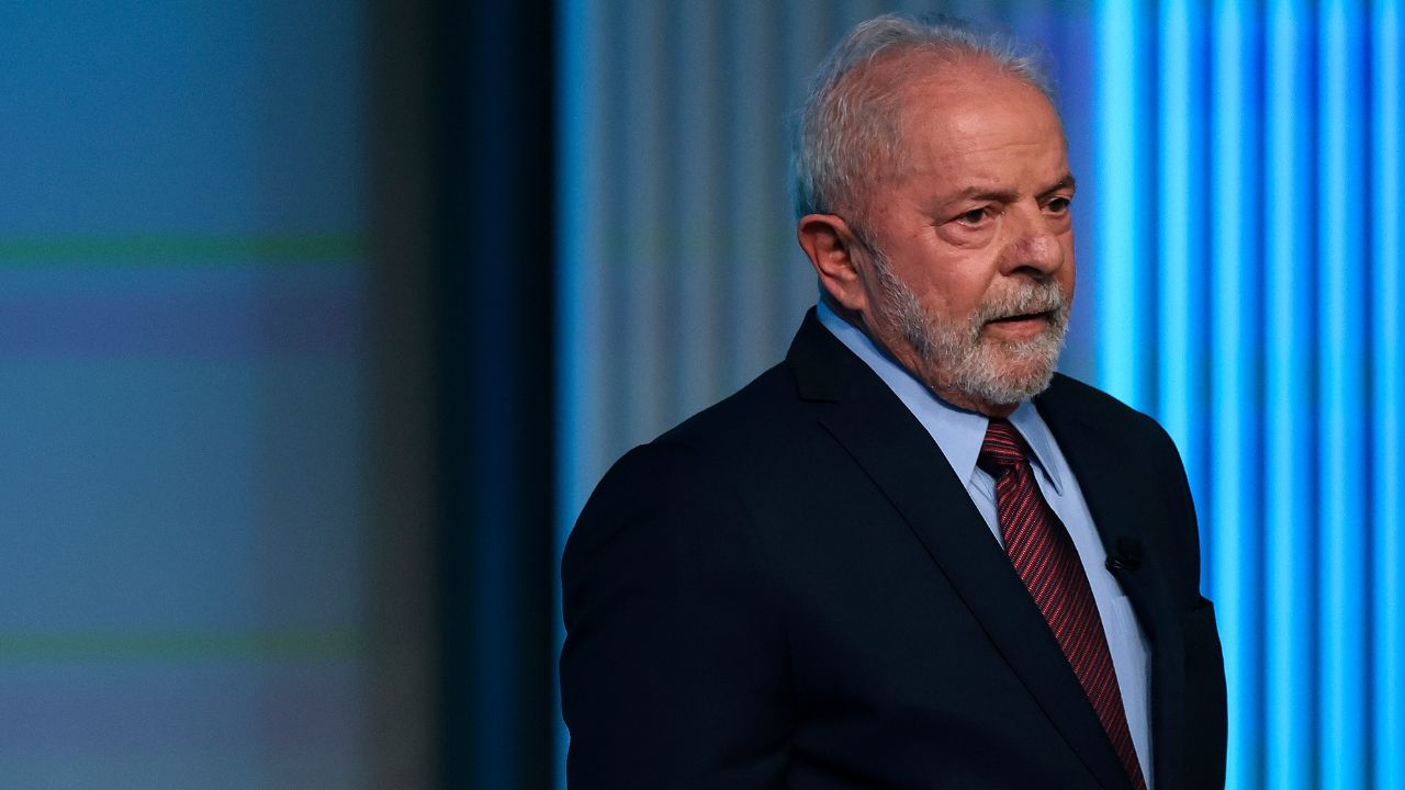 Rússia está errada por guerra, mas Ucrânia também tem culpa, diz Lula