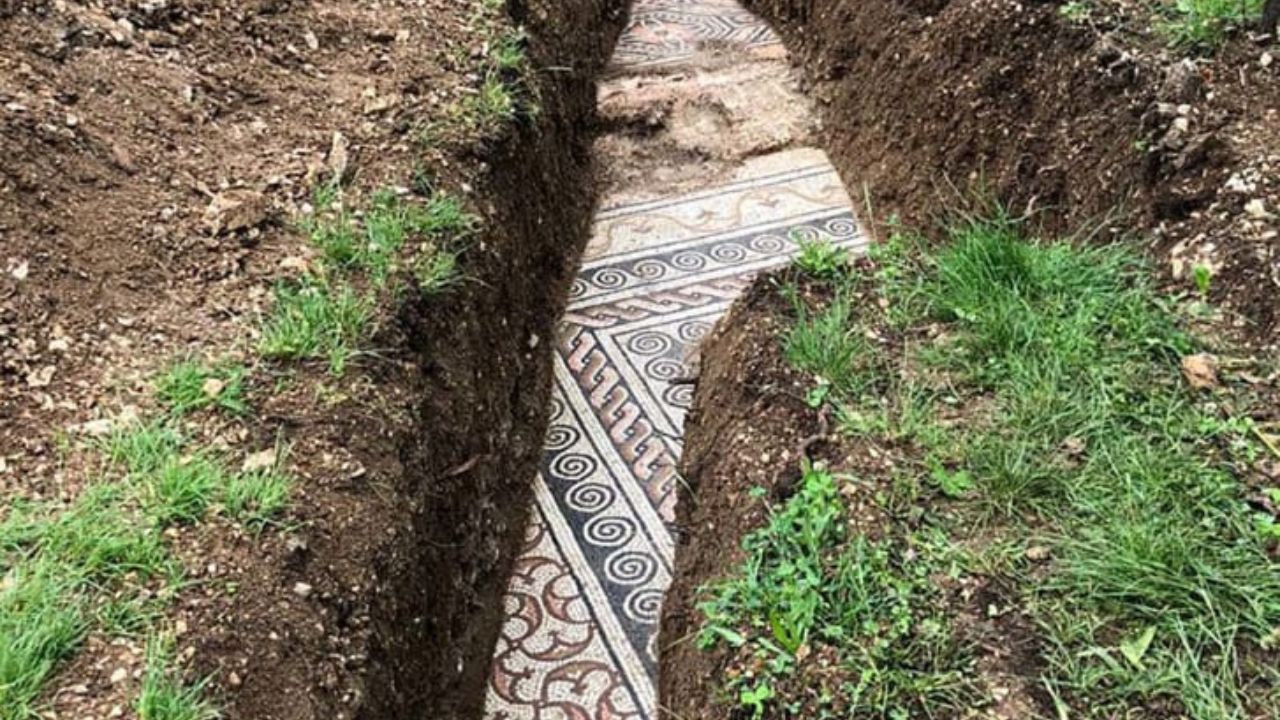 Relembre a descoberta de um mosaico romano perfeitamente preservado na Itália