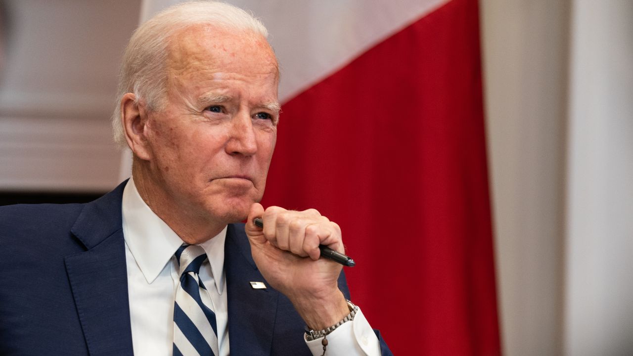 Biden é criticado por falta de informações sobre óvnis abatidos nos EUA