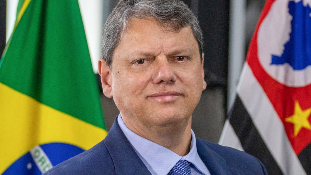 Caminhonetes com doações foram saqueadas no Litoral Norte de São Paulo, diz governador
