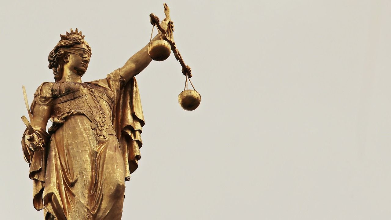 No Canadá, juiz decide que mostrar o dedo do meio é ato legal