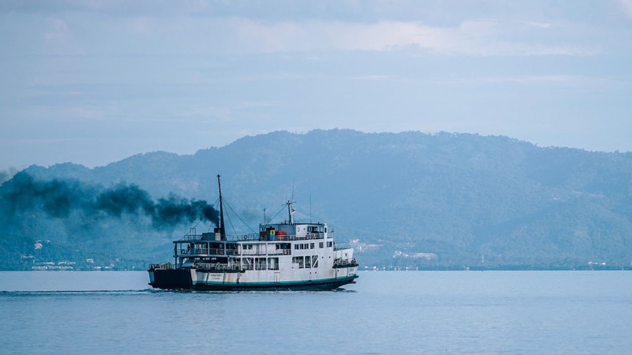 Incêndio em balsa mata 31 pessoas nas Filipinas e deixa 9 feridos