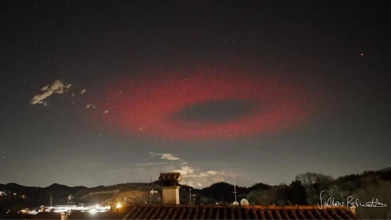 Fotógrafo flagra enorme círculo misterioso no céu da Itália