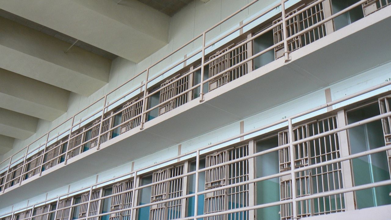 Idoso norte-americano é condenado à prisão perpétua na China