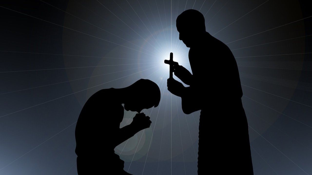 Padre boliviano diz ter sido expulso de ordem após denunciar casos de pedofilia