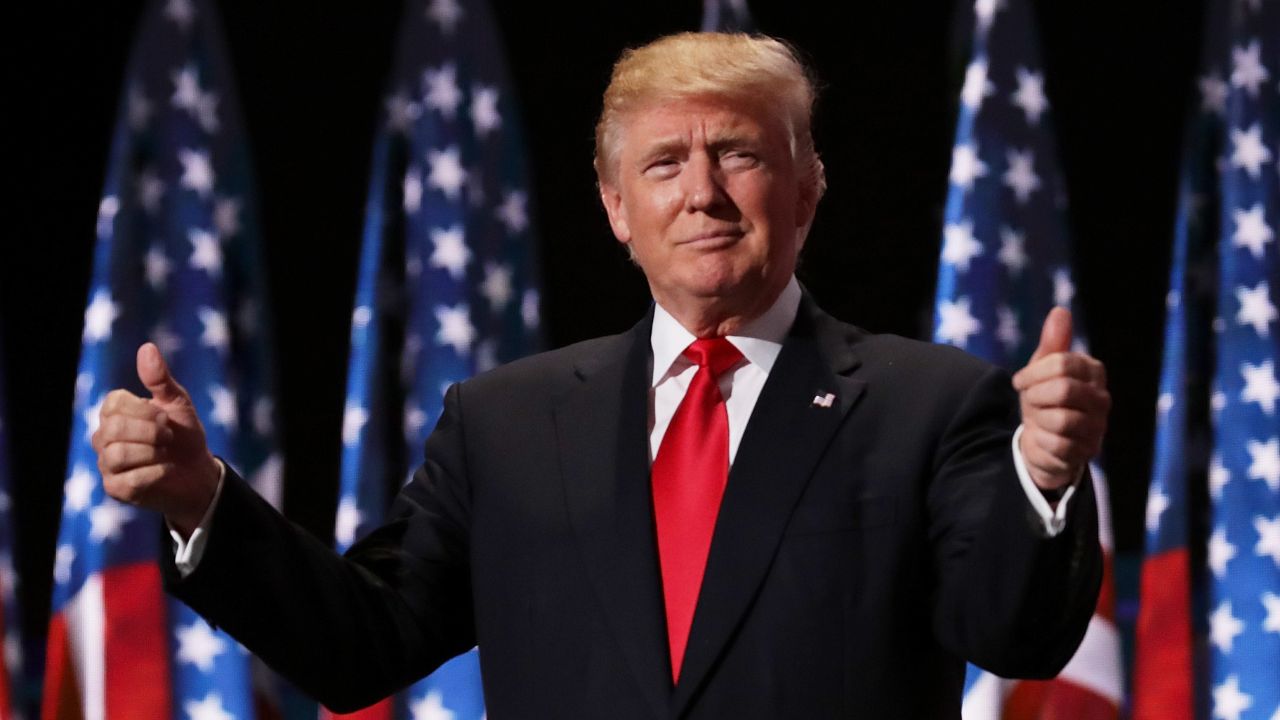 Em gravação, Trump admite ter guardado documentos sobre possível ataque ao Irã
