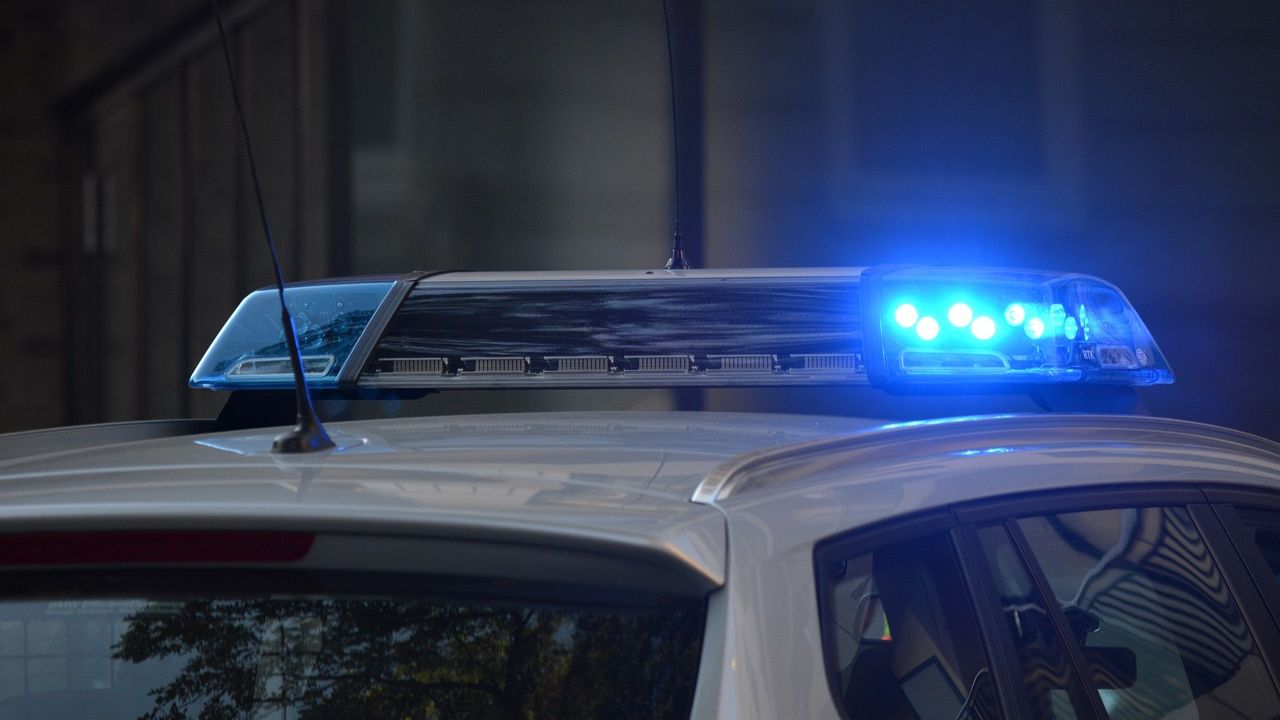 Homem tem corpo escondido por filhos após morte
