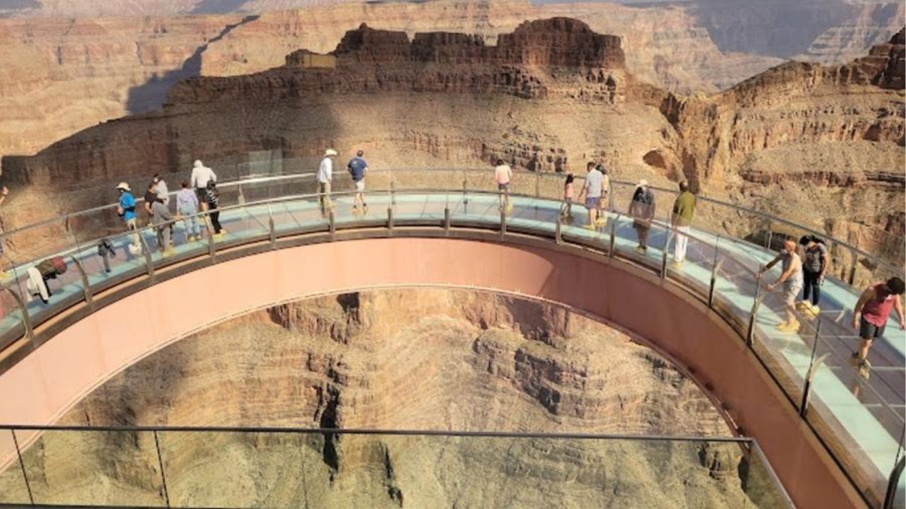 Homem morre ao cair de 1200 metros de altura no Grand Canyon