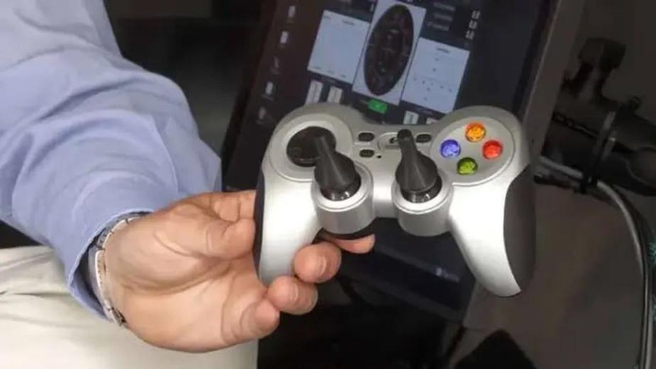 Controle de videogame utilizado em submarino acumula reclamações por ‘perda de conexão’