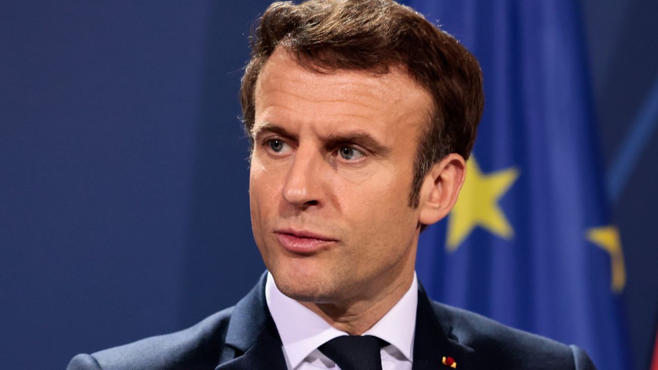 Pedaço de dedo é enviado por correio a Emmanuel Macron