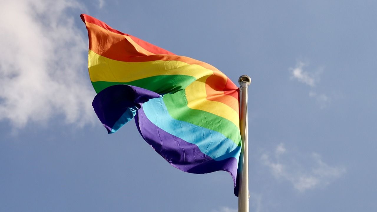 Venezuela: 33 homens são presos em sauna gay sob acusação de ‘ultraje ao pudor’