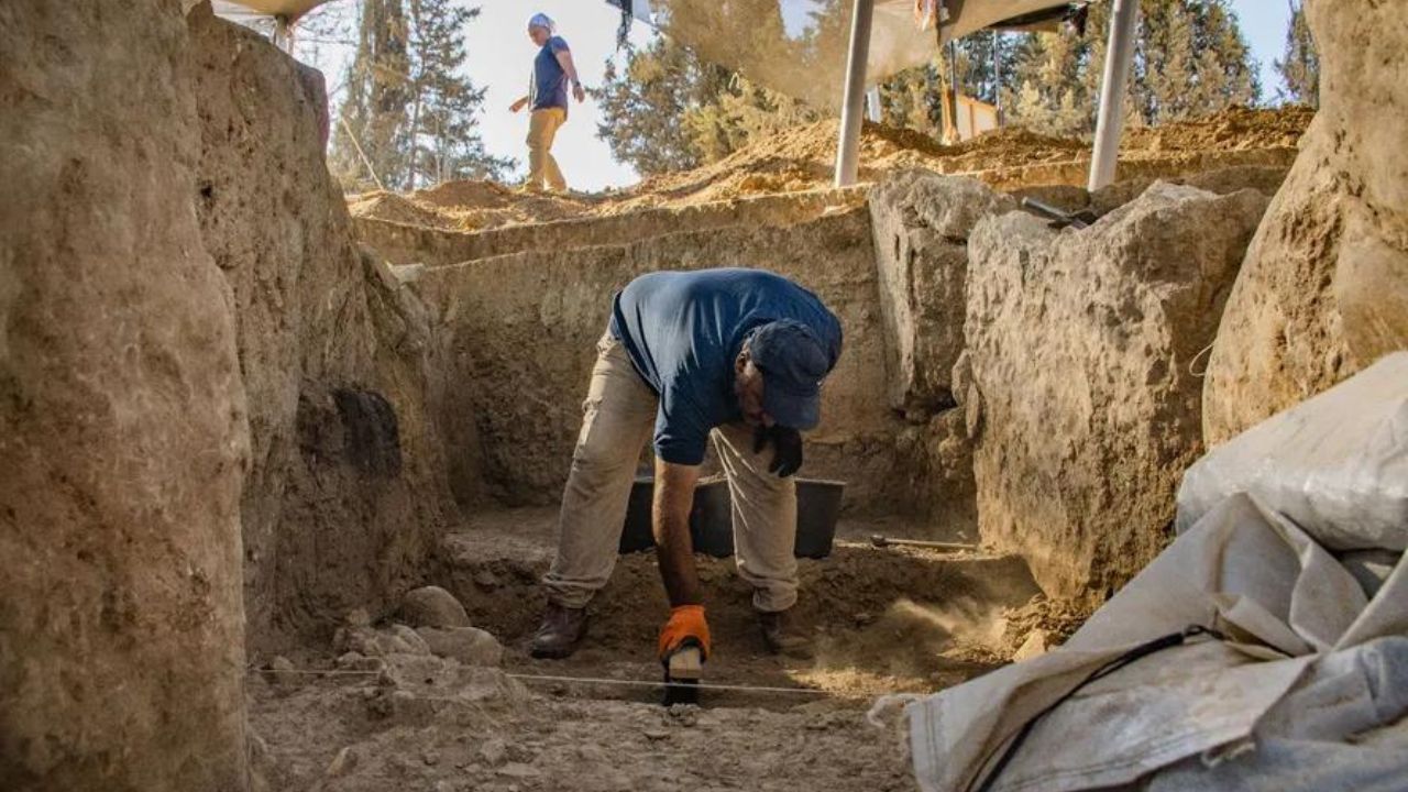 Arqueólogos encontram portão de pedra mais antigo de Israel