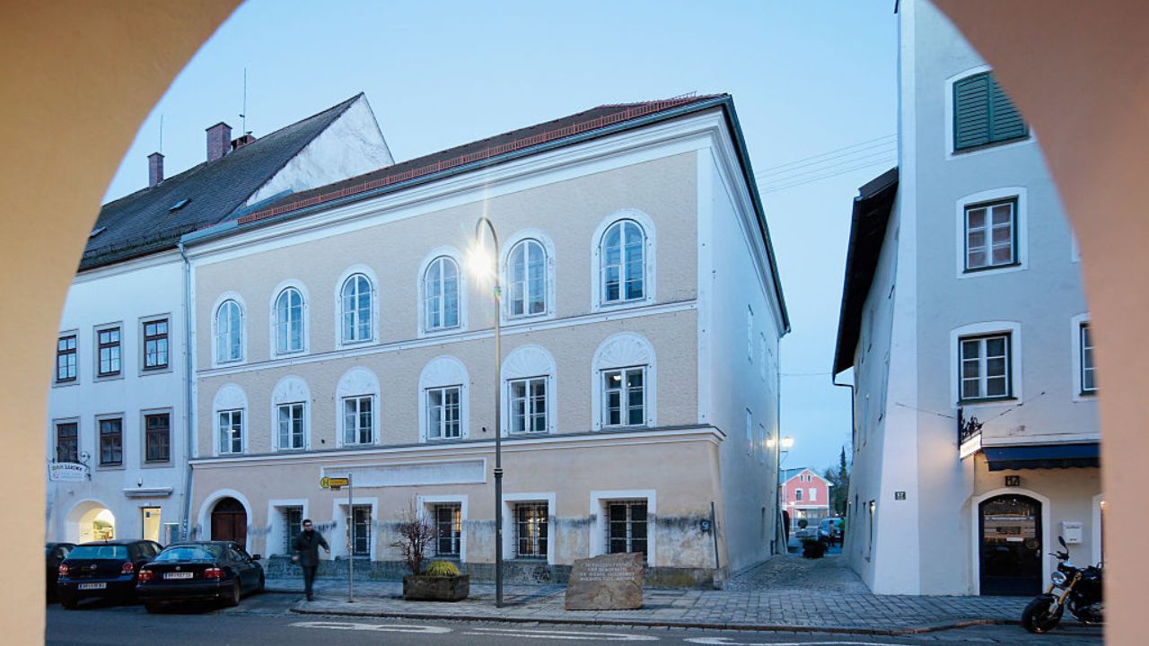 Áustria: casa onde Hitler nasceu será transformada em posto de polícia