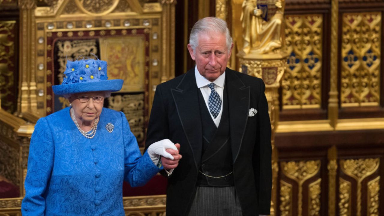 Morte da rainha Elizabeth completa 1 ano e Charles III divulga mensagem oficial