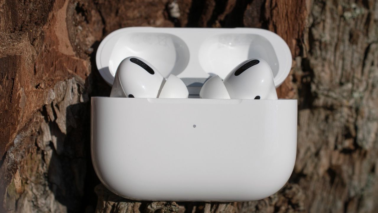 Americana diz ter engolido Airpod ao confundir fone de ouvido com vitamina