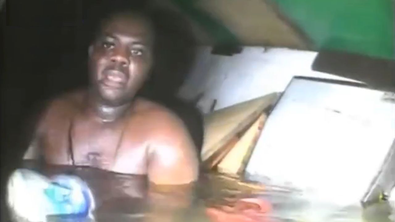 Como um homem sobreviveu 60 horas no fundo do mar após naufrágio?
