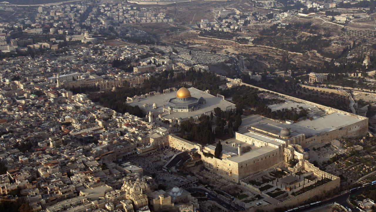 Governo britânico cobrará por passagem para retirar seus cidadãos de Israel