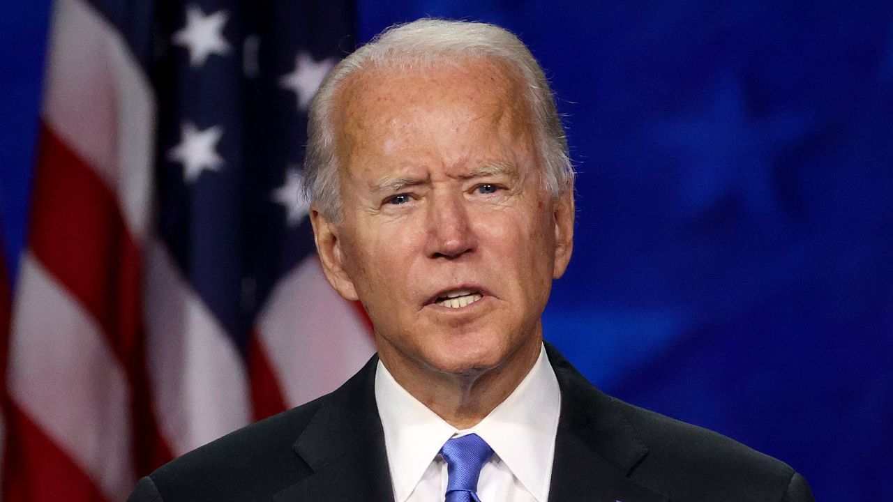 Em Israel, Joe Biden culpa ‘a outra equipe’ por ataque a hospital em Gaza