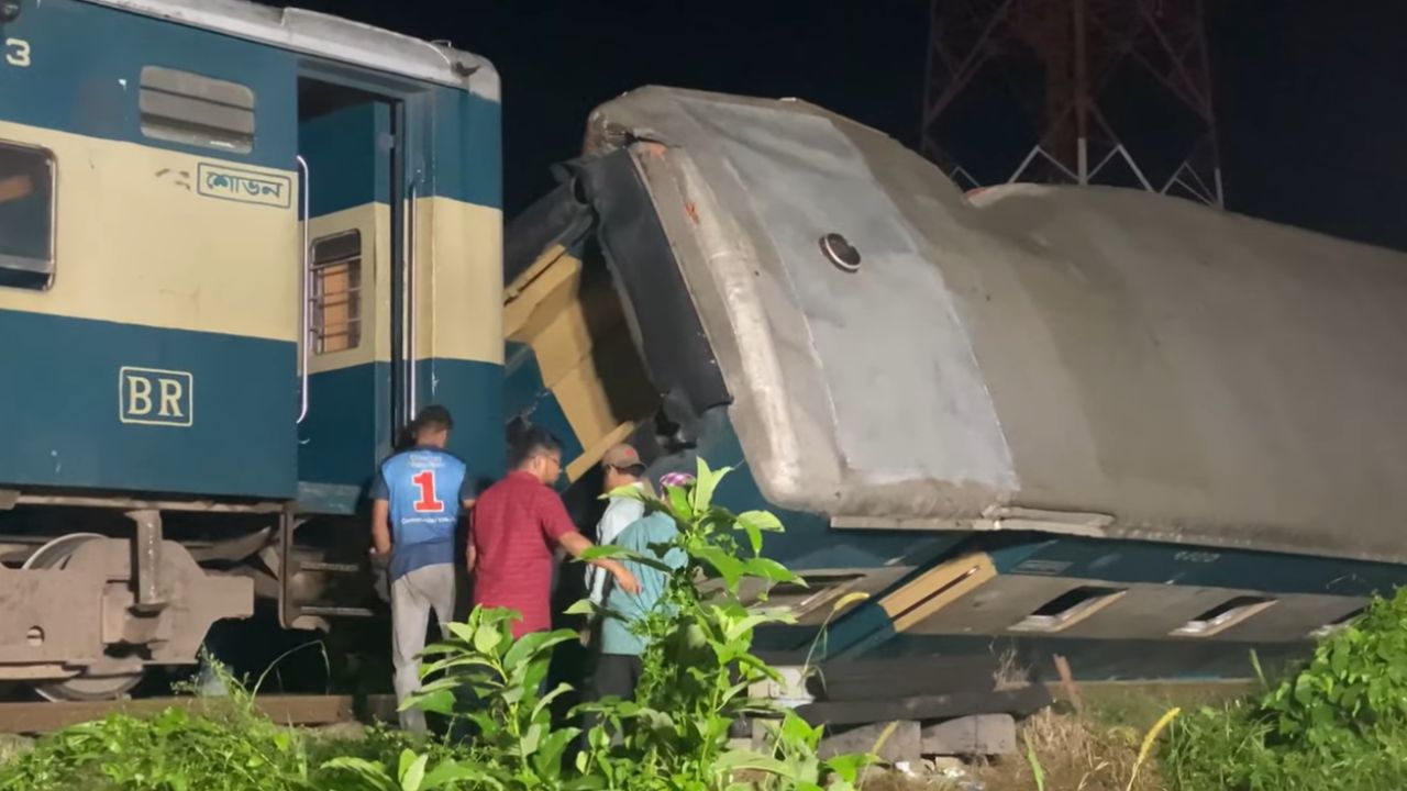Colisão entre trens deixa ao menos 17 mortos em Bangladesh