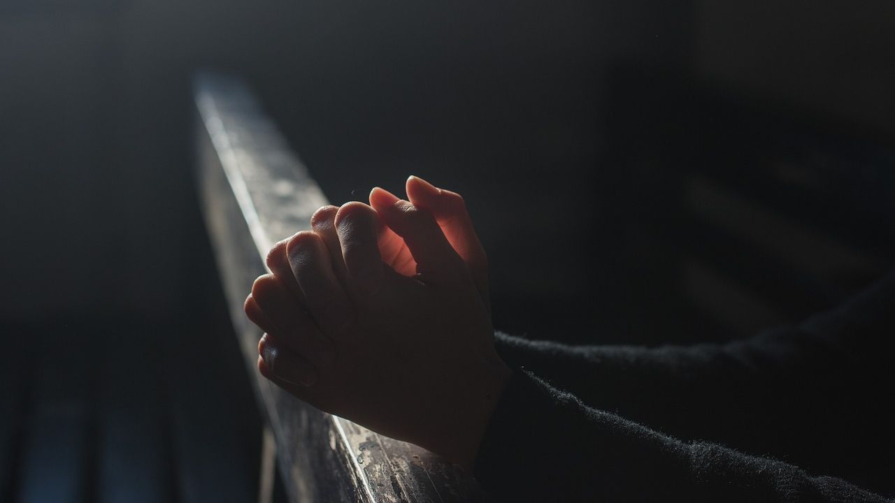 Relatório aponta que mais de 200 mil espanhóis teriam sofrido abuso na igreja quando menores