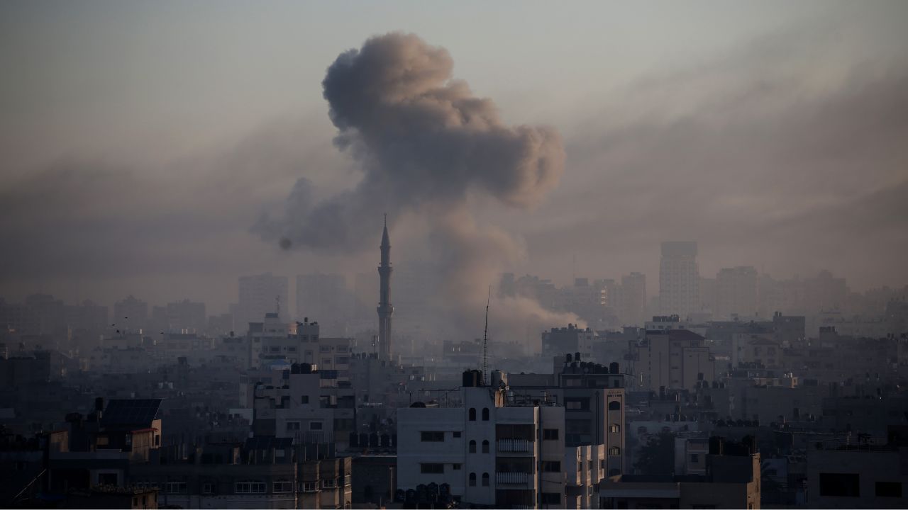 Diretora do Médico sem Fronteiras diz que crianças em Gaza estão sendo operadas sem anestesia