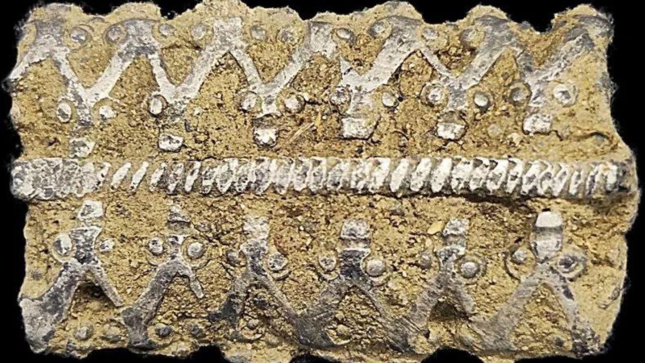 Pulseira viking é encontrada em fazenda na Noruega
