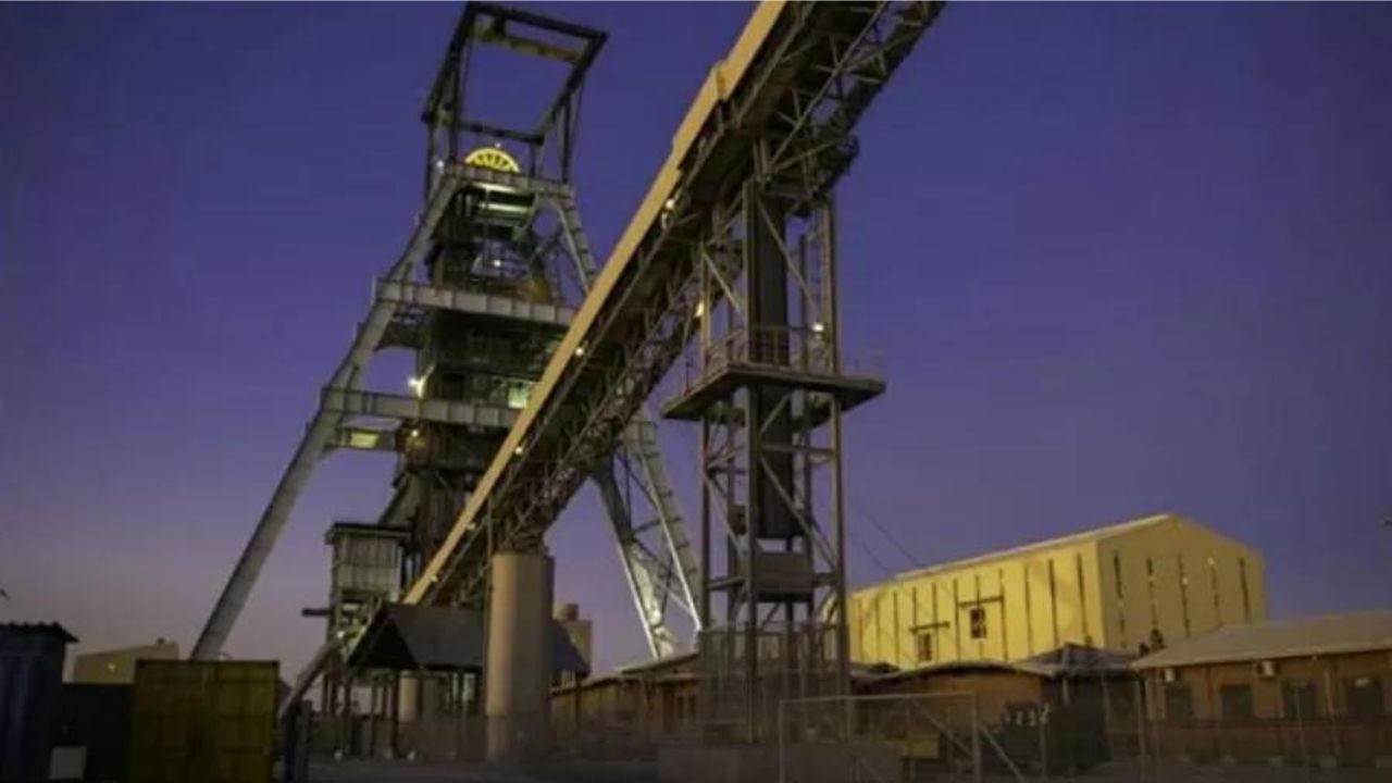 Queda de elevador deixa 11 mortos em mina na África do Sul