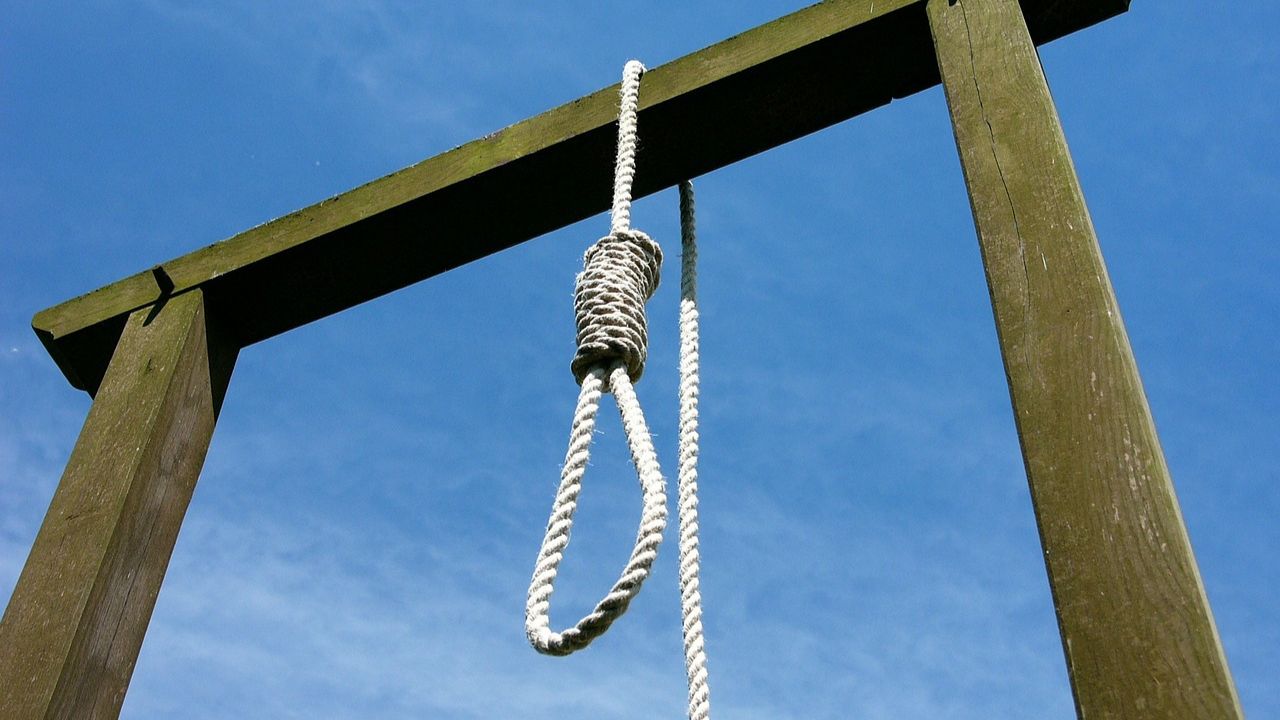 Mulher condenada por morte do marido é executada no Irã