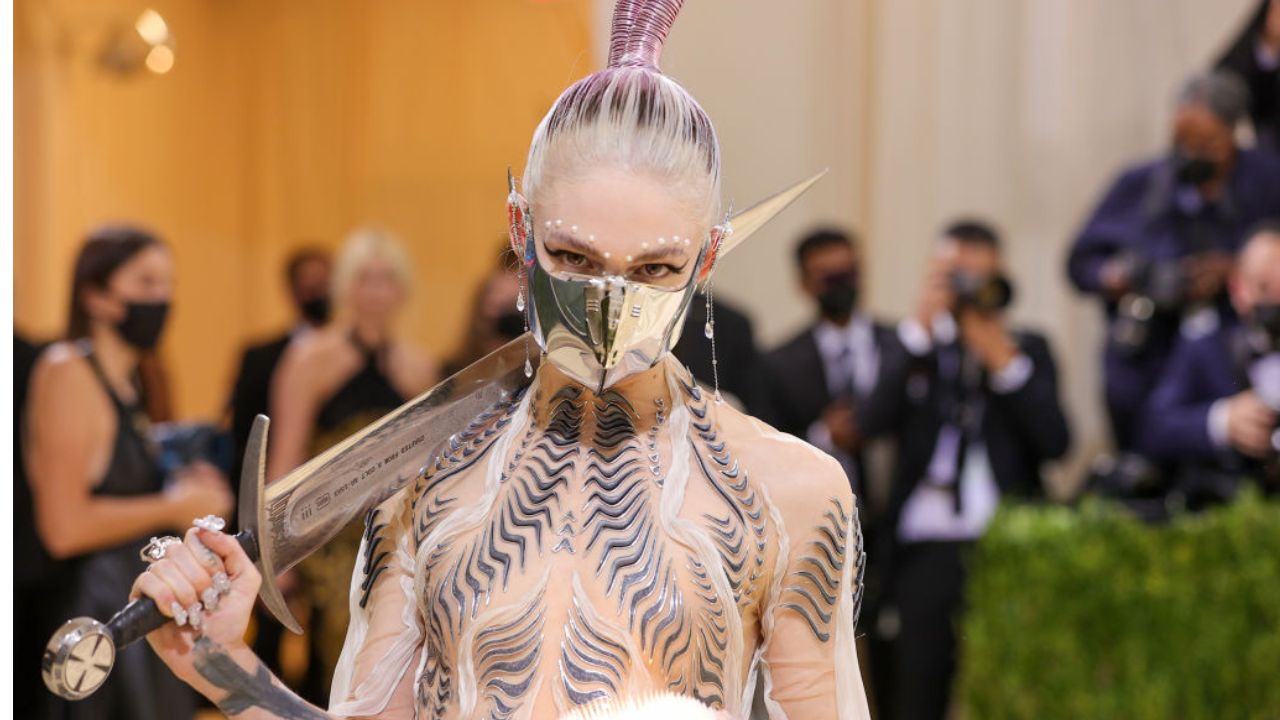Grimes é acusada de nazismo e se defende: ‘Sou defensora da supremacia humana’