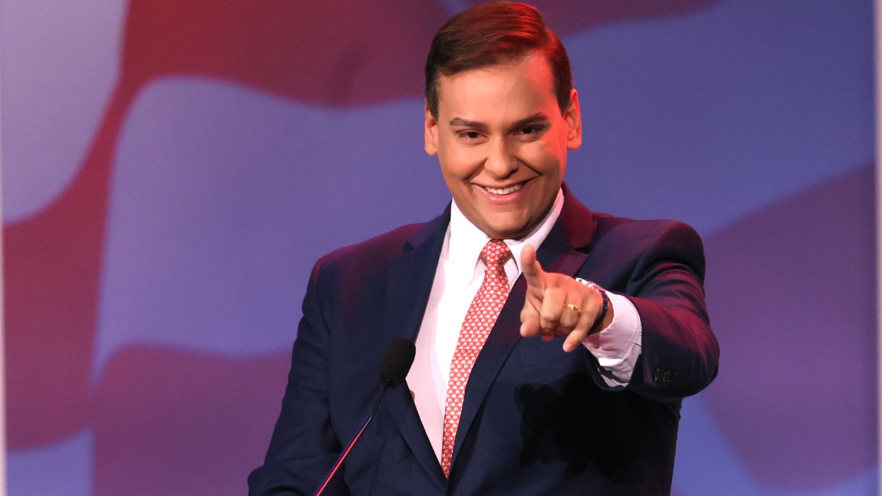 Filho de brasileiros eleito deputado nos EUA é acusado de mentir sobre ser judeu