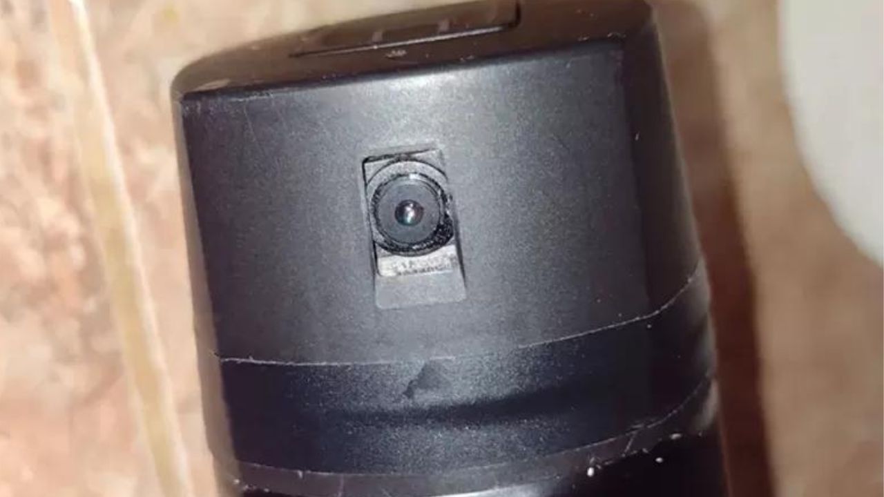 Homem é detido após vender spray com câmera escondida para ser colocado em banheiros