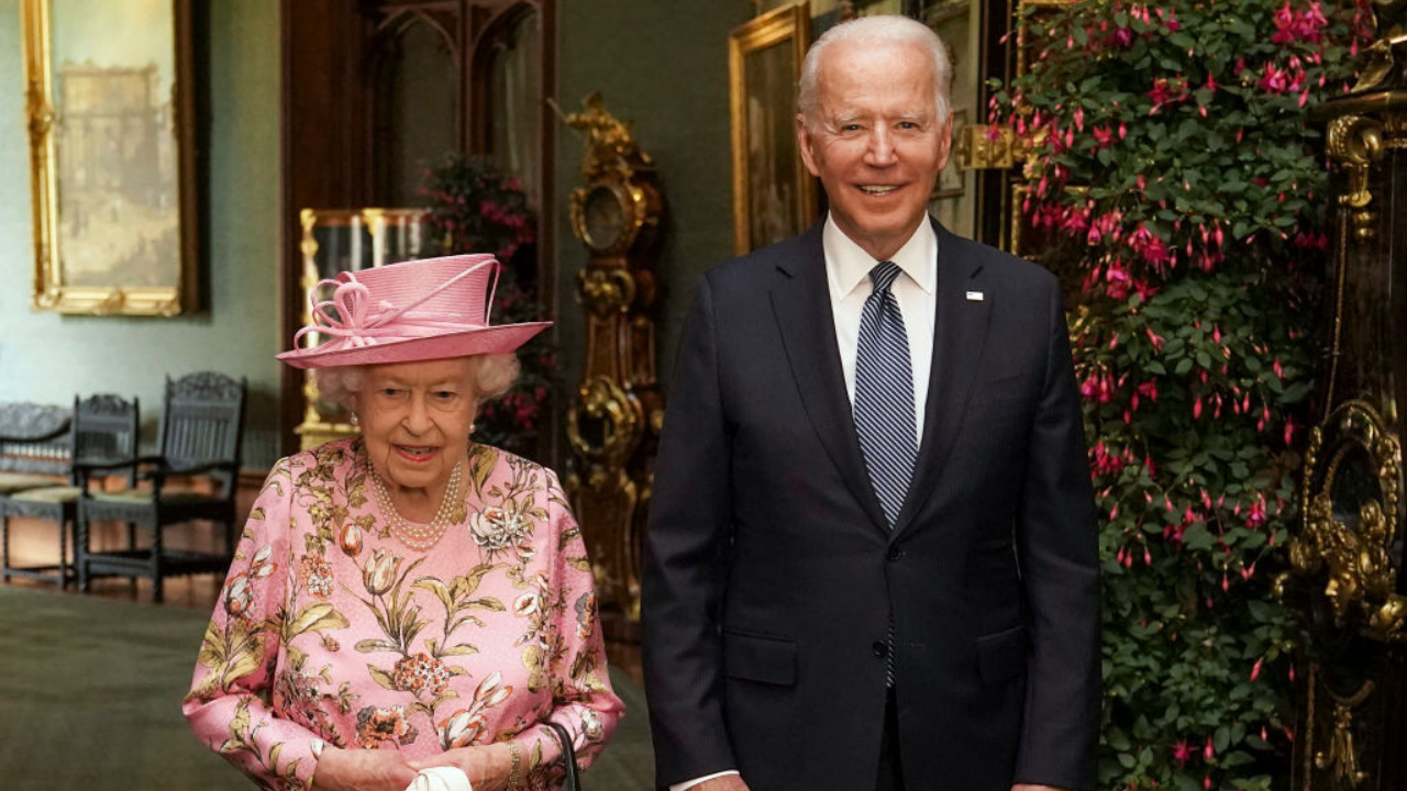 Rainha Elizabeth recebe presidente Joe Biden no Castelo de Windsor