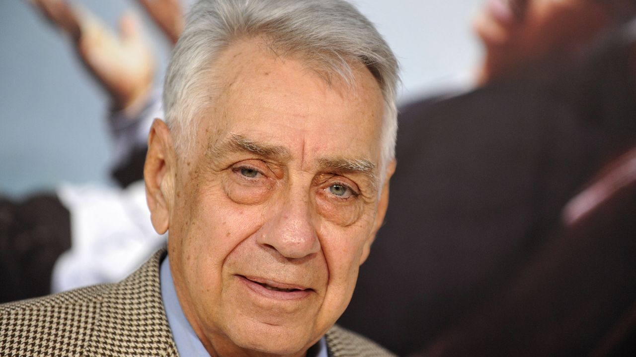 Morre Philip Baker Hall, ator de ‘Modern Family’, aos 90 anos
