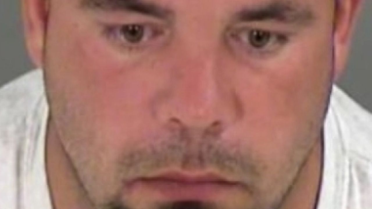 Homem que invadiu manifestações com caminhão é um dos líderes da Ku Klux Klan