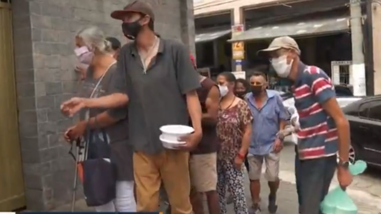 Em São Paulo, MP e Defensoria entram na Justiça para pedir volta do fornecimento de marmitas do ‘Cozinha Cidadã’