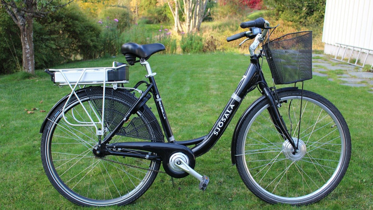 Ministério Público denuncia homem branco que furtou bicicleta elétrica